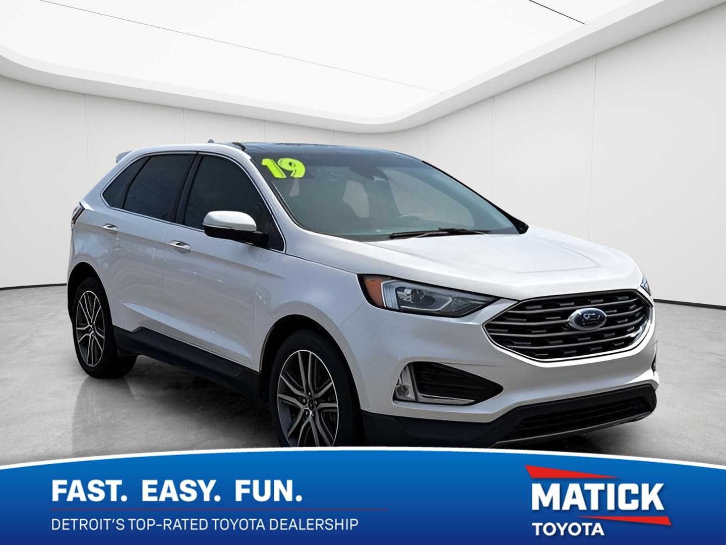 2019 Ford Edge Titanium — photo 1 of 44