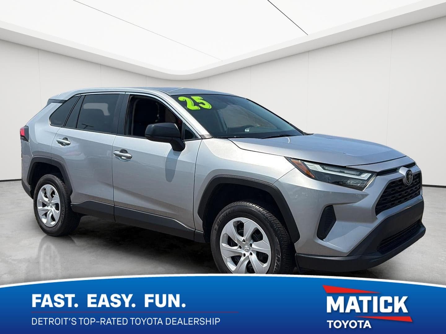 2025 Toyota Rav4 LE — photo 1 of 36