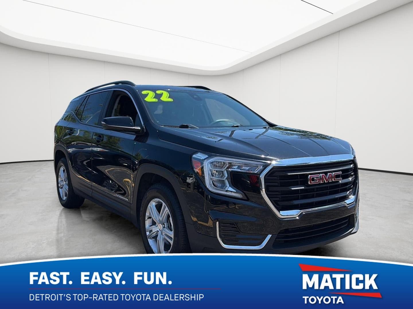 2022 GMC Terrain SLE — photo 1 of 36