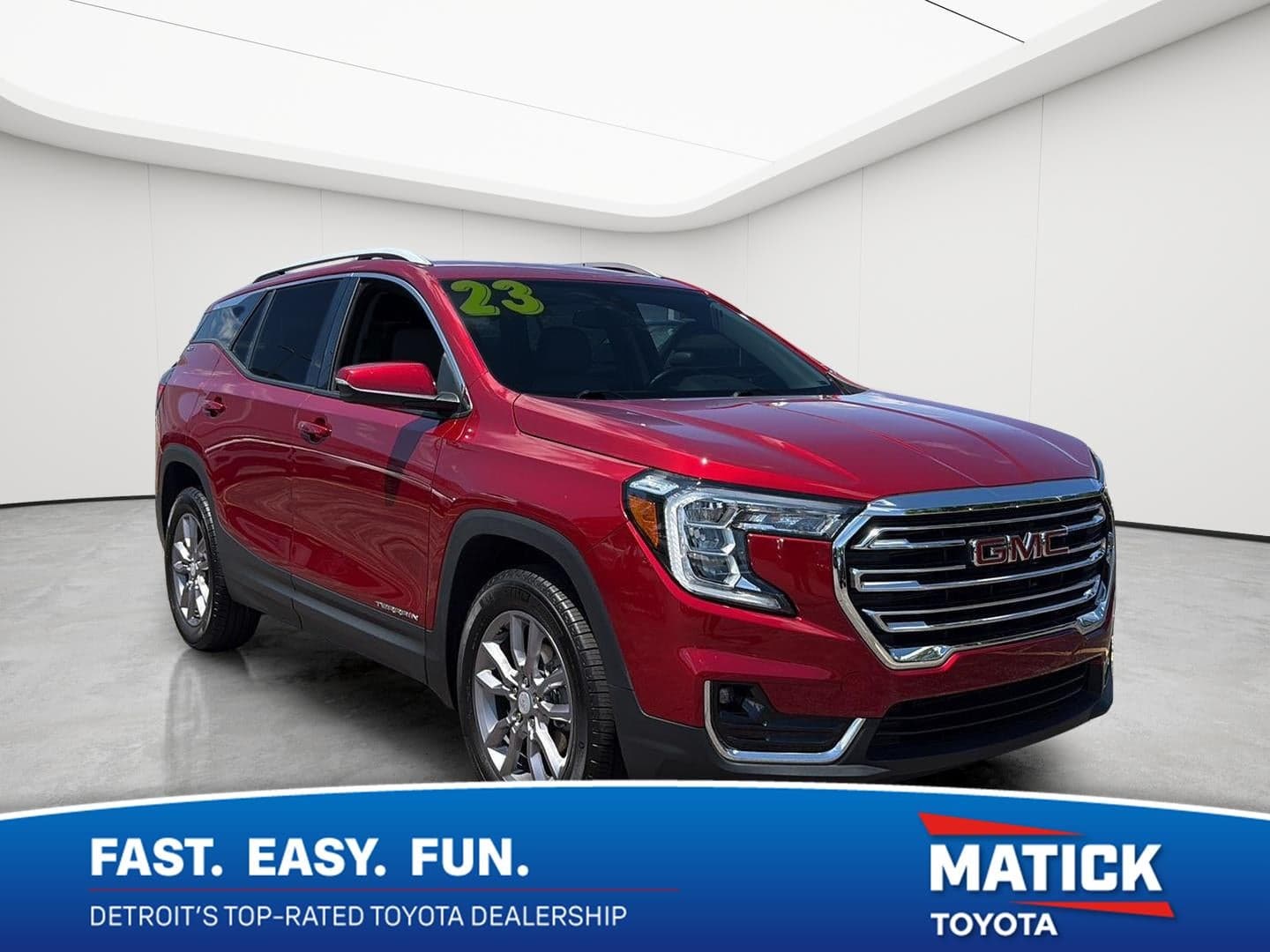 2023 GMC Terrain SLT — photo 1 of 36