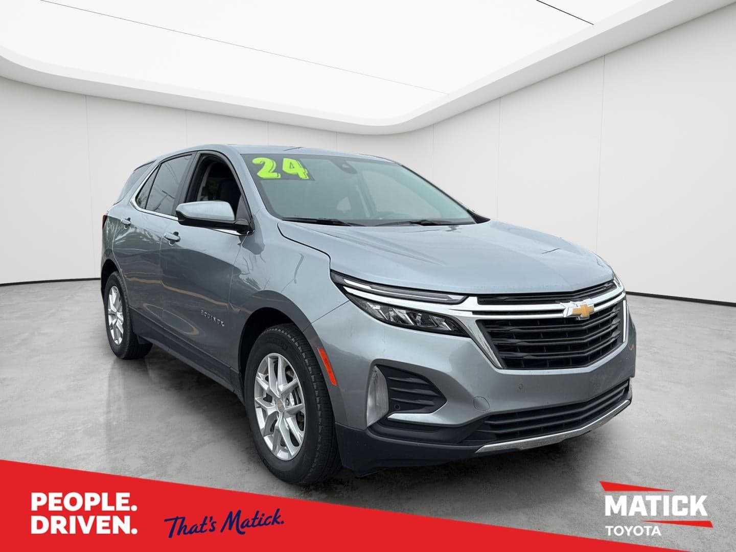 2024 Chevrolet Equinox LT — photo 1 of 35
