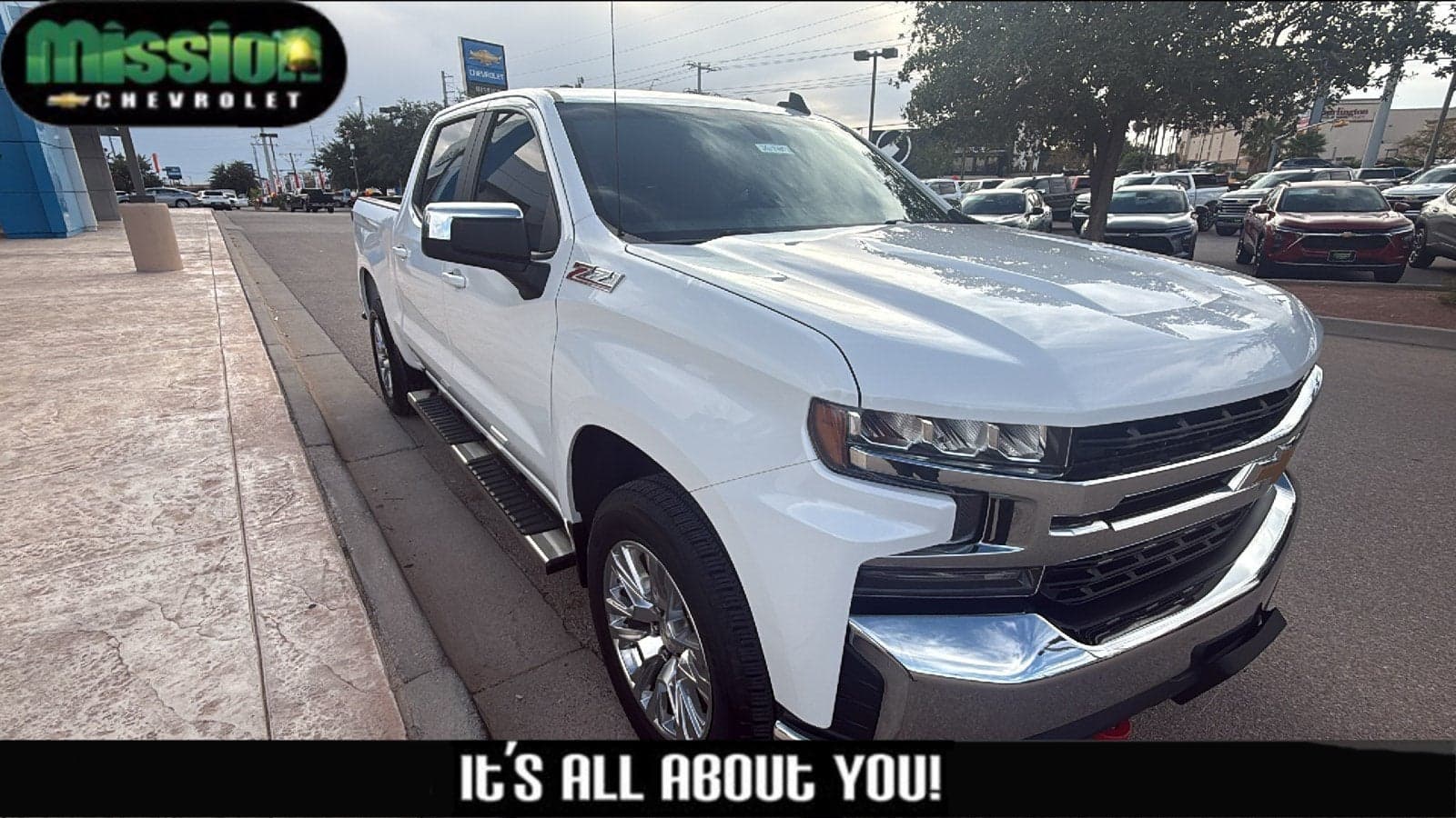 2020 Chevrolet Silverado 1500 LT — photo 1 of 5