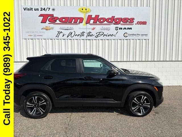 2023 Chevrolet Trailblazer LT — photo 1 of 59