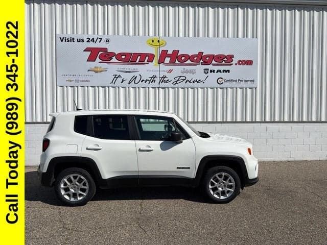 2023 Jeep Renegade Latitude — photo 1 of 41