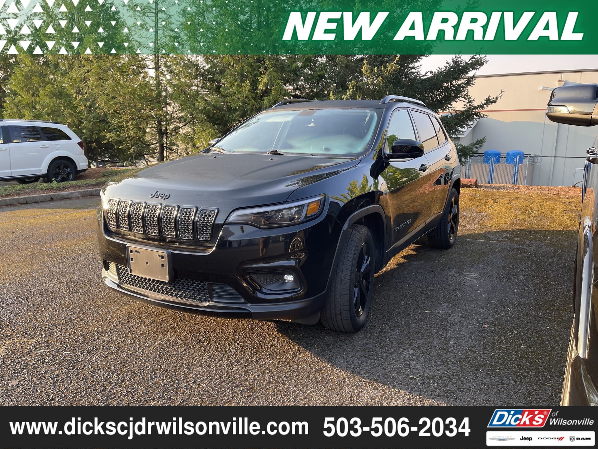 2019 Jeep Cherokee Latitude Plus — photo 1 of 17