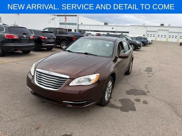 2012 Chrysler 200 Touring — photo 1 of 4
