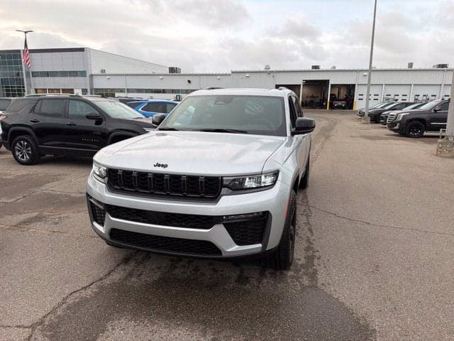 2026 Jeep Grand Cherokee L Limited — photo 1 of 5
