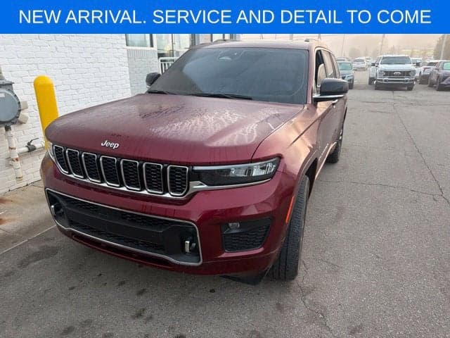 2023 Jeep Grand Cherokee L Overland — photo 1 of 5