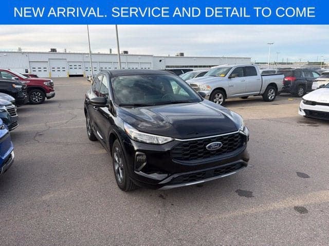 2024 Ford Escape ST-Line — photo 1 of 4
