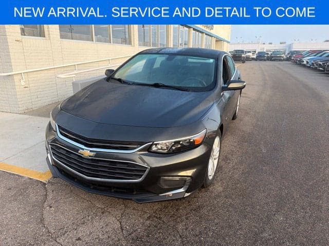 2017 Chevrolet Malibu LT — photo 1 of 5