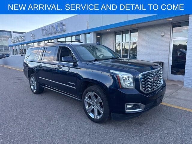 2018 GMC Yukon XL Denali — photo 1 of 5