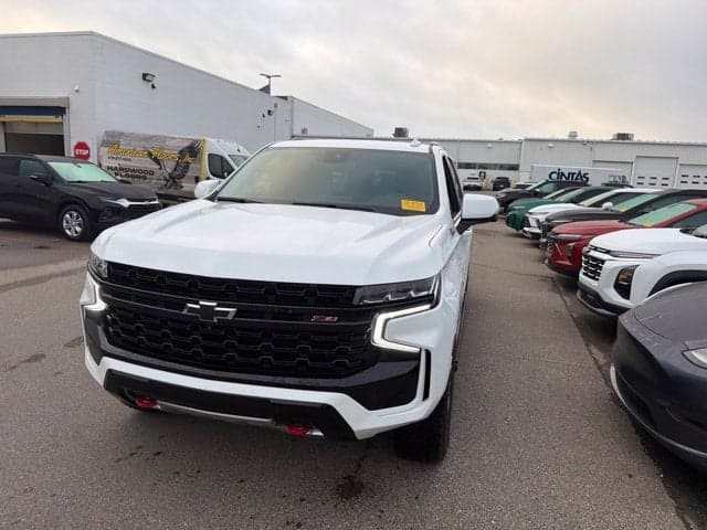 2023 Chevrolet Suburban Z71 — photo 1 of 5