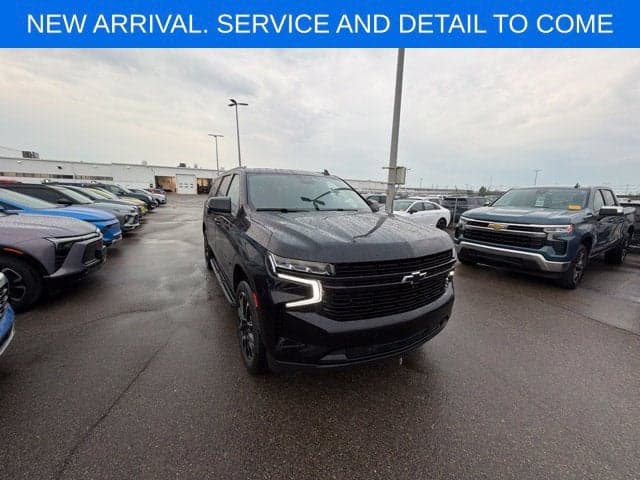 2024 Chevrolet Suburban RST — photo 1 of 5