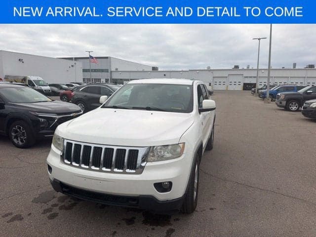 2011 Jeep Grand Cherokee Laredo — photo 1 of 5