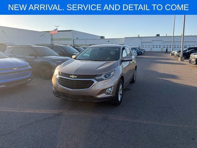 2018 Chevrolet Equinox LT — photo 1 of 5
