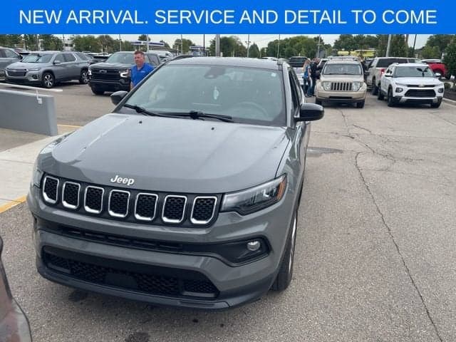2024 Jeep Compass Latitude — photo 1 of 3