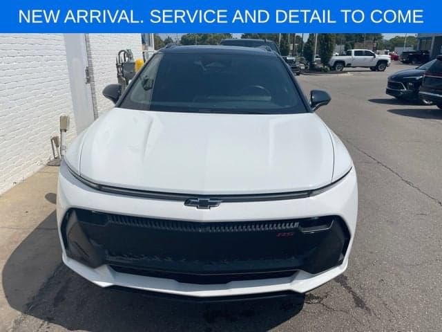2024 Chevrolet Equinox EV 2RS — photo 1 of 8