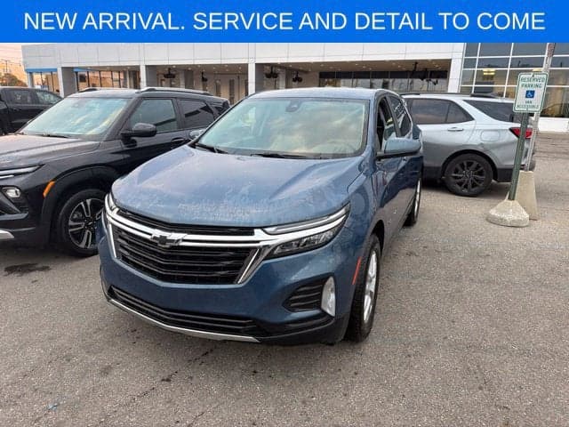 2024 Chevrolet Equinox LT — photo 1 of 5
