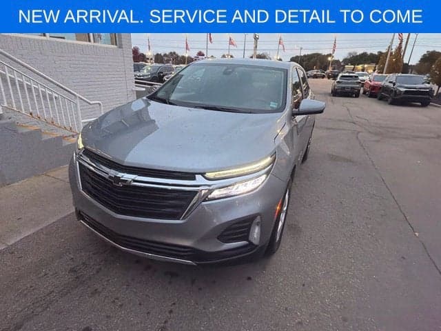 2024 Chevrolet Equinox LT — photo 1 of 5