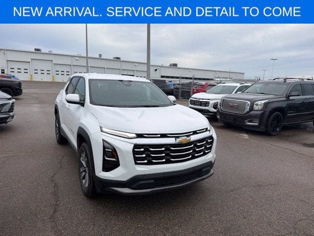 2025 Chevrolet Equinox AWD LT — photo 1 of 5