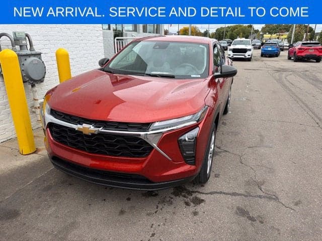2024 Chevrolet Trax LS — photo 1 of 5