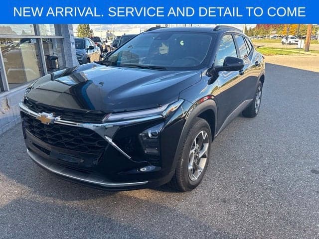 2025 Chevrolet Trax LT — photo 1 of 5