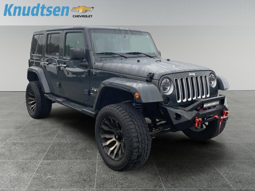 2017 Jeep Wrangler Unlimited Sahara — photo 1 of 10