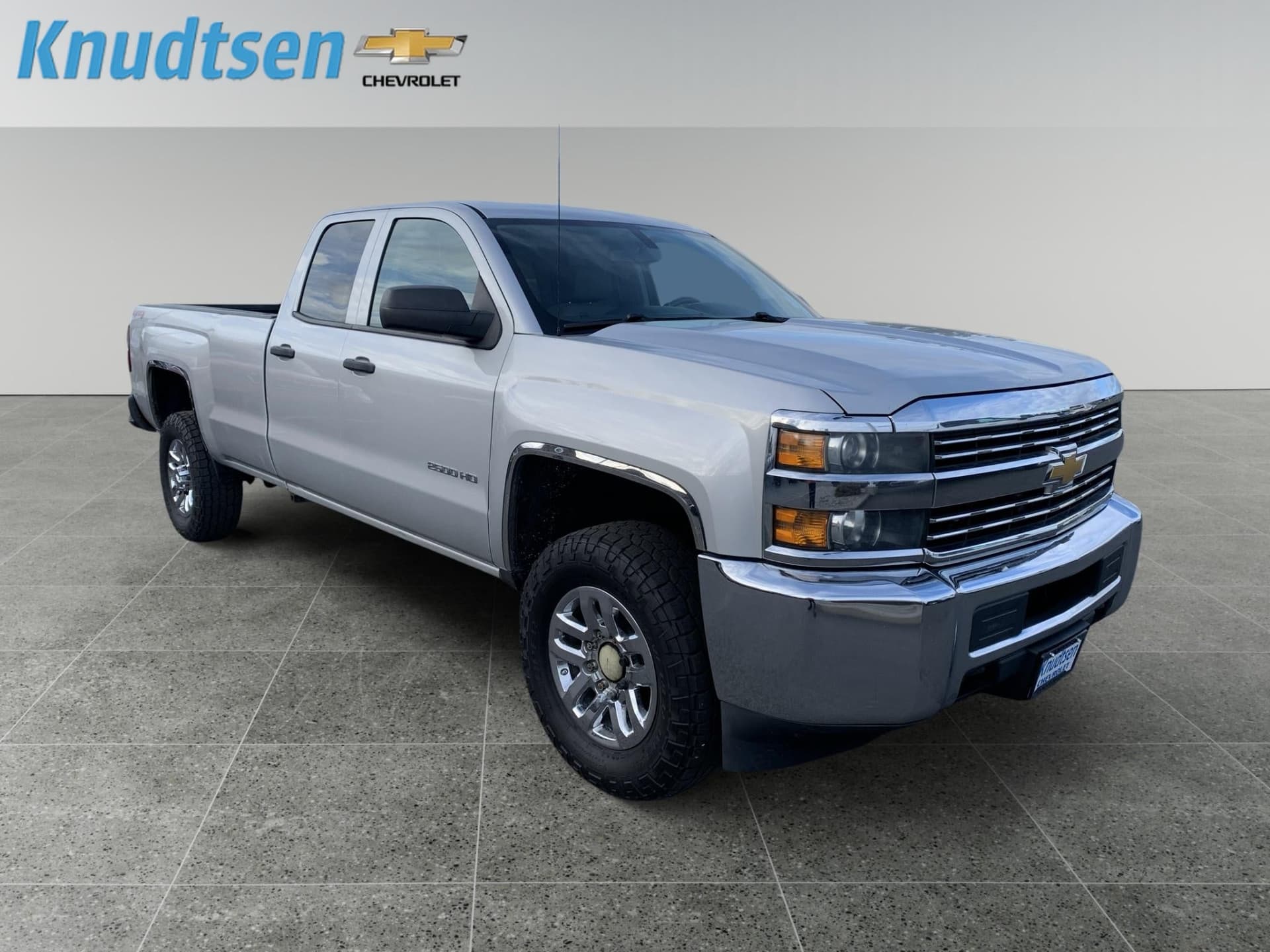 2015 Chevrolet Silverado 2500HD Work Truck — photo 1 of 10