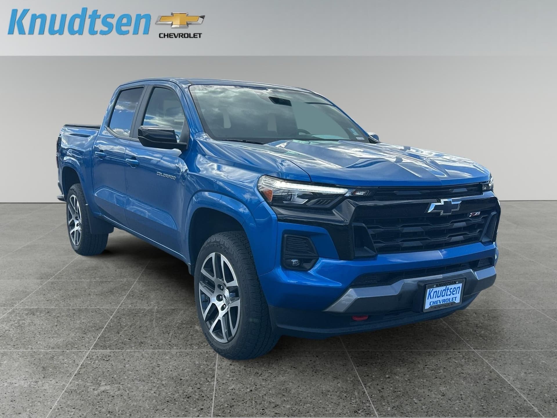 2023 Chevrolet Colorado 4WD Z71 — photo 1 of 10
