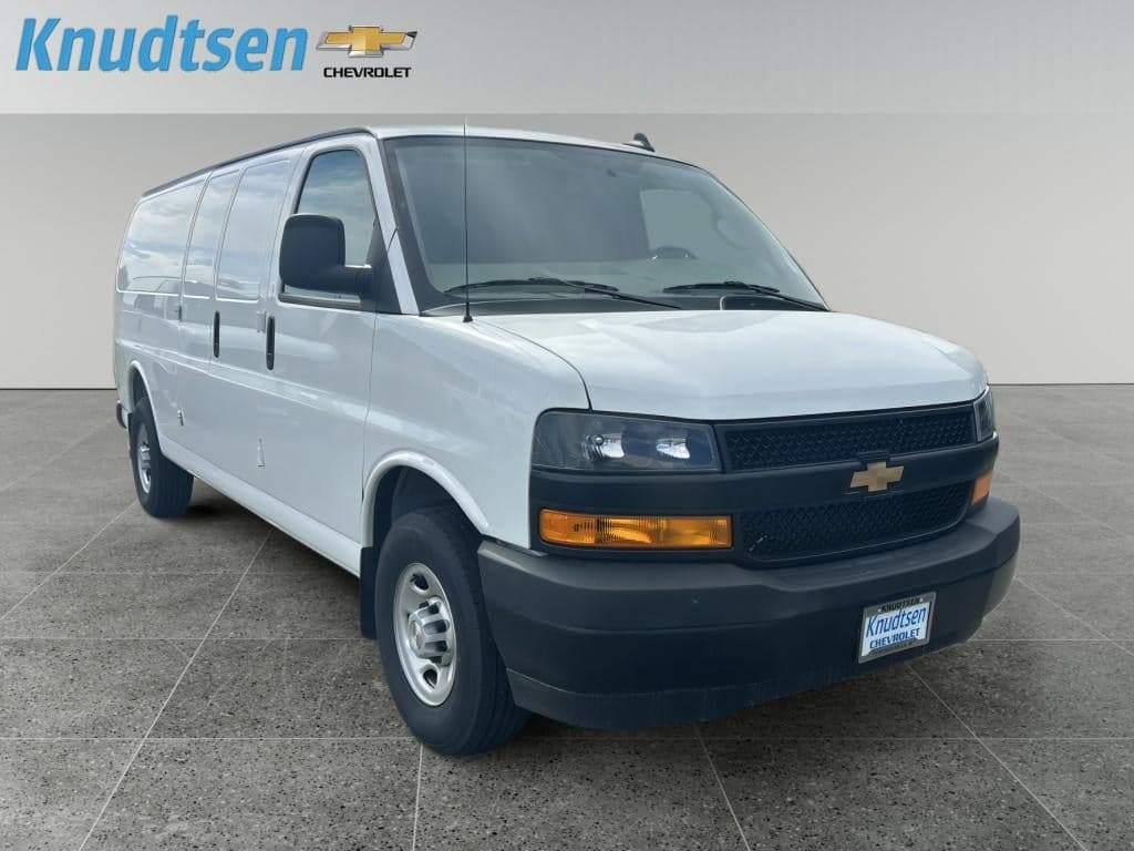 2025 Chevrolet Express Cargo Van Base — photo 1 of 17