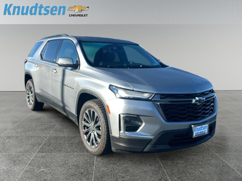 2023 Chevrolet Traverse RS — photo 1 of 10