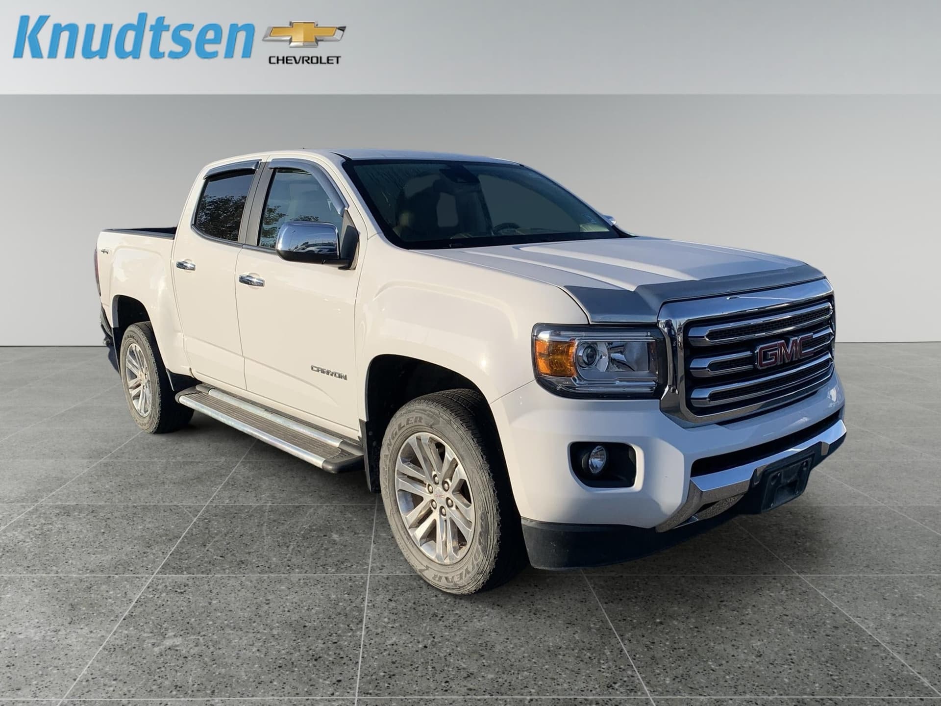 2017 GMC Canyon 4WD SLT — photo 1 of 5