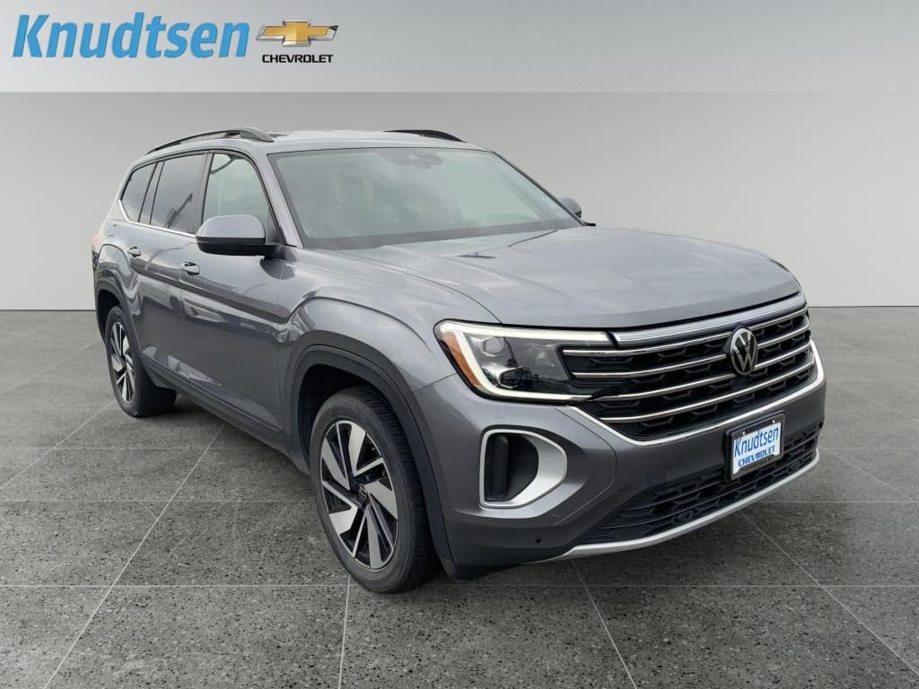 2025 Volkswagen Atlas 2.0T SE w/Technology — photo 1 of 10