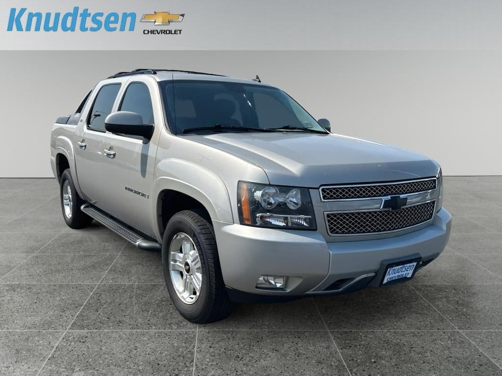 2009 Chevrolet Avalanche LT w/2LT — photo 1 of 26