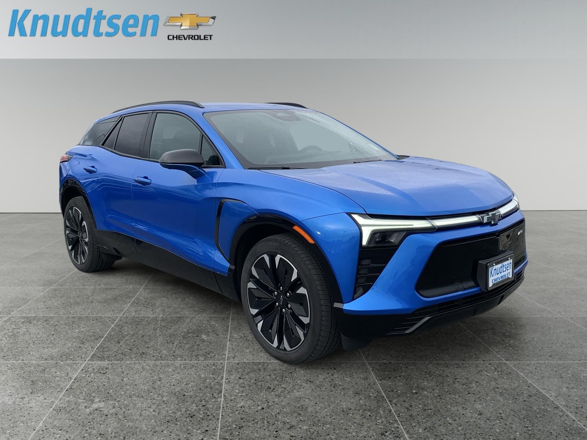 2024 Chevrolet Blazer EV Base — photo 1 of 10