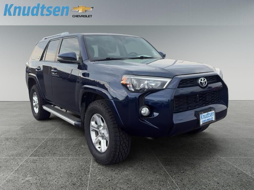 2018 Toyota 4Runner SR5 — photo 1 of 10