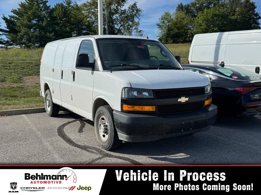 2020 Chevrolet Express Cargo Van Base — photo 1 of 3