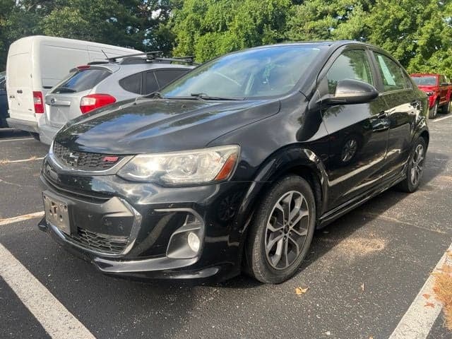 2018 Chevrolet Sonic LT — photo 1 of 5