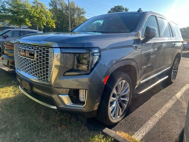 2021 GMC Yukon Denali — photo 1 of 5