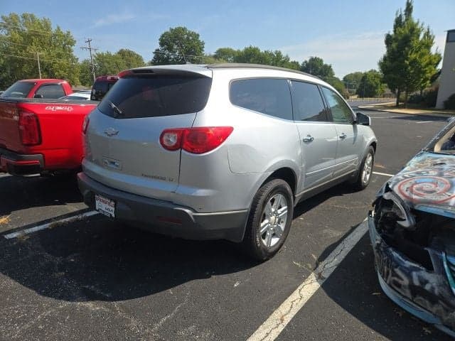 2012 Chevrolet Traverse LT w/1LT — photo 1 of 5