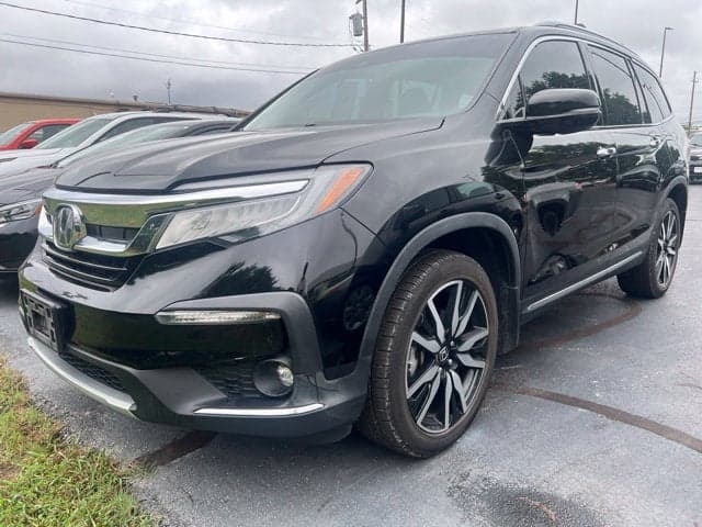 2022 Honda Pilot Touring 8-Passenger — photo 1 of 2