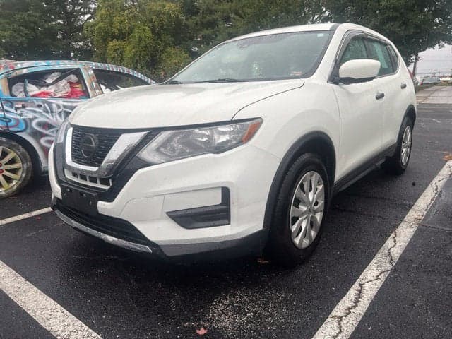 2020 Nissan Rogue S — photo 1 of 5