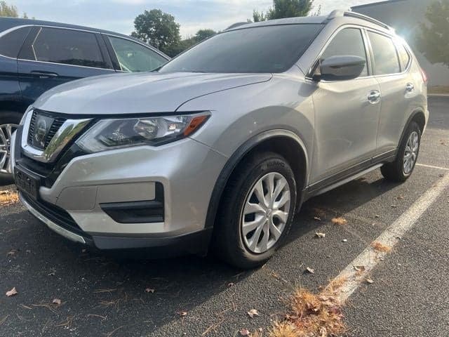 2017 Nissan Rogue S — photo 1 of 5
