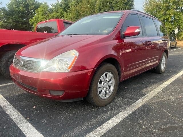 2012 Kia Sedona LX — photo 1 of 4