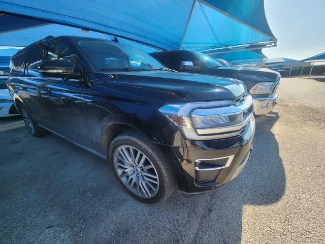 2023 Ford Expedition Max Limited — photo 1 of 4