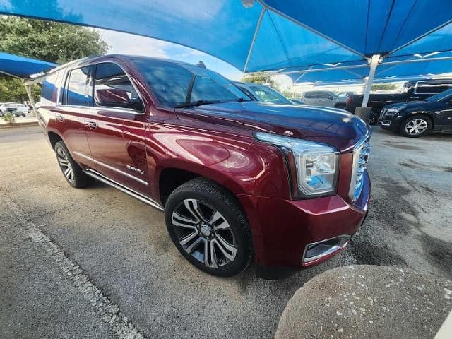 2019 GMC Yukon Denali — photo 1 of 5