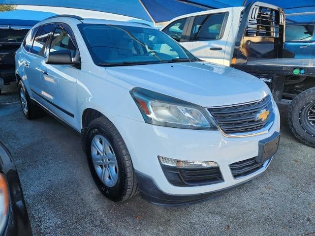 2017 Chevrolet Traverse LS — photo 1 of 5