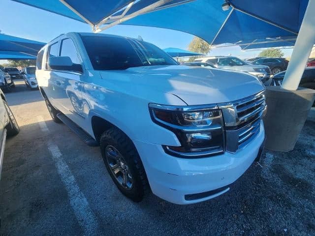 2020 Chevrolet Suburban LT — photo 1 of 5