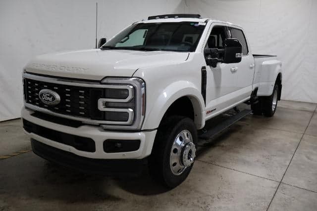 2027 Ford Super Duty F-450 DRW Platinum — photo 1 of 37