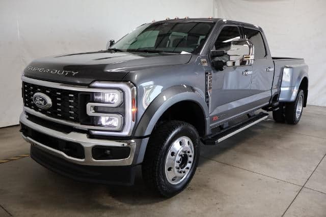 2027 Ford Super Duty F-450 DRW XLT — photo 1 of 31